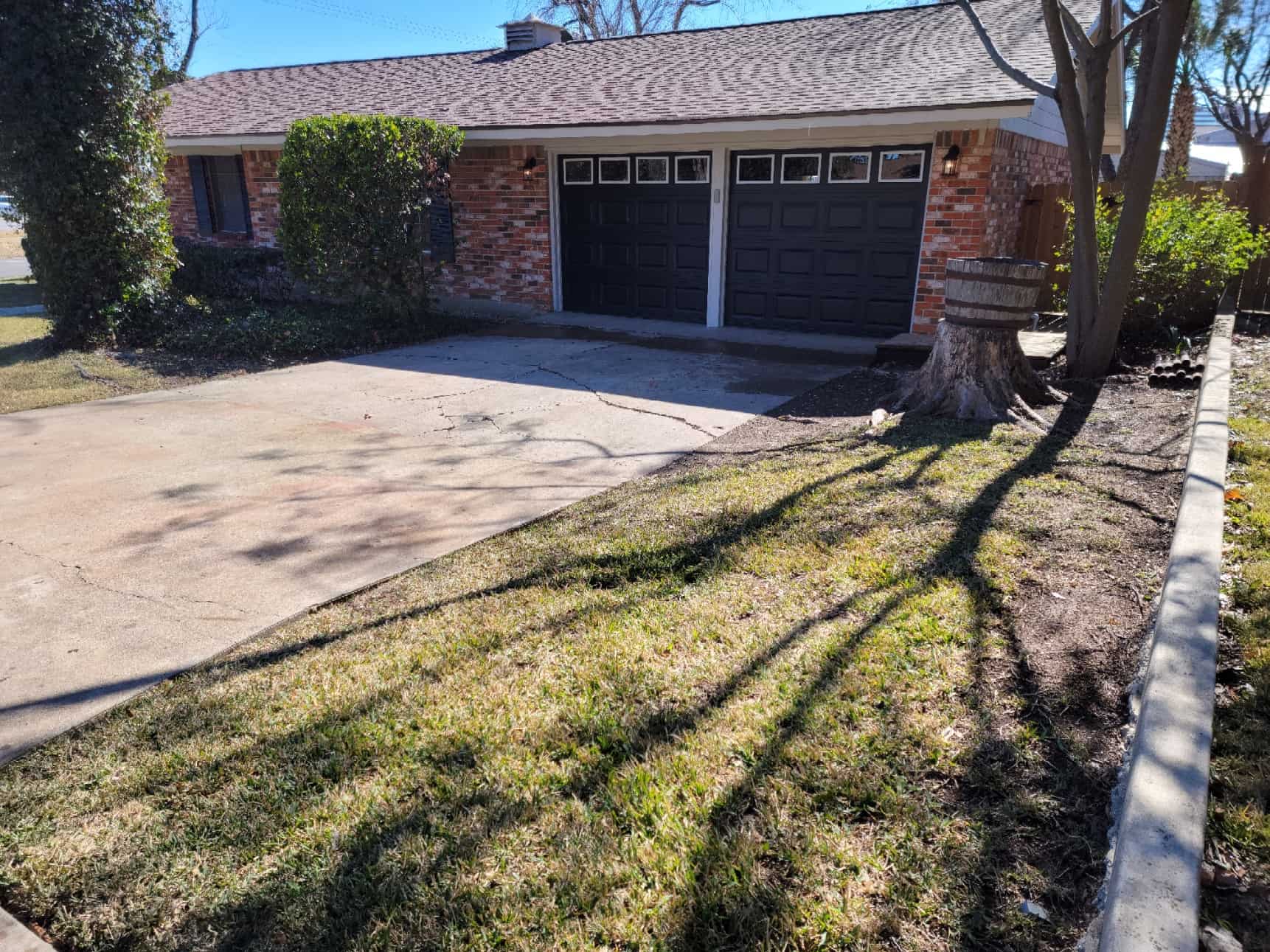 A clean driveway
